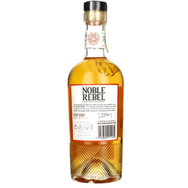 zdjęcie produktu NOBLE REBEL HAZELNUT HARMONY 46% 0,7L GB 3
